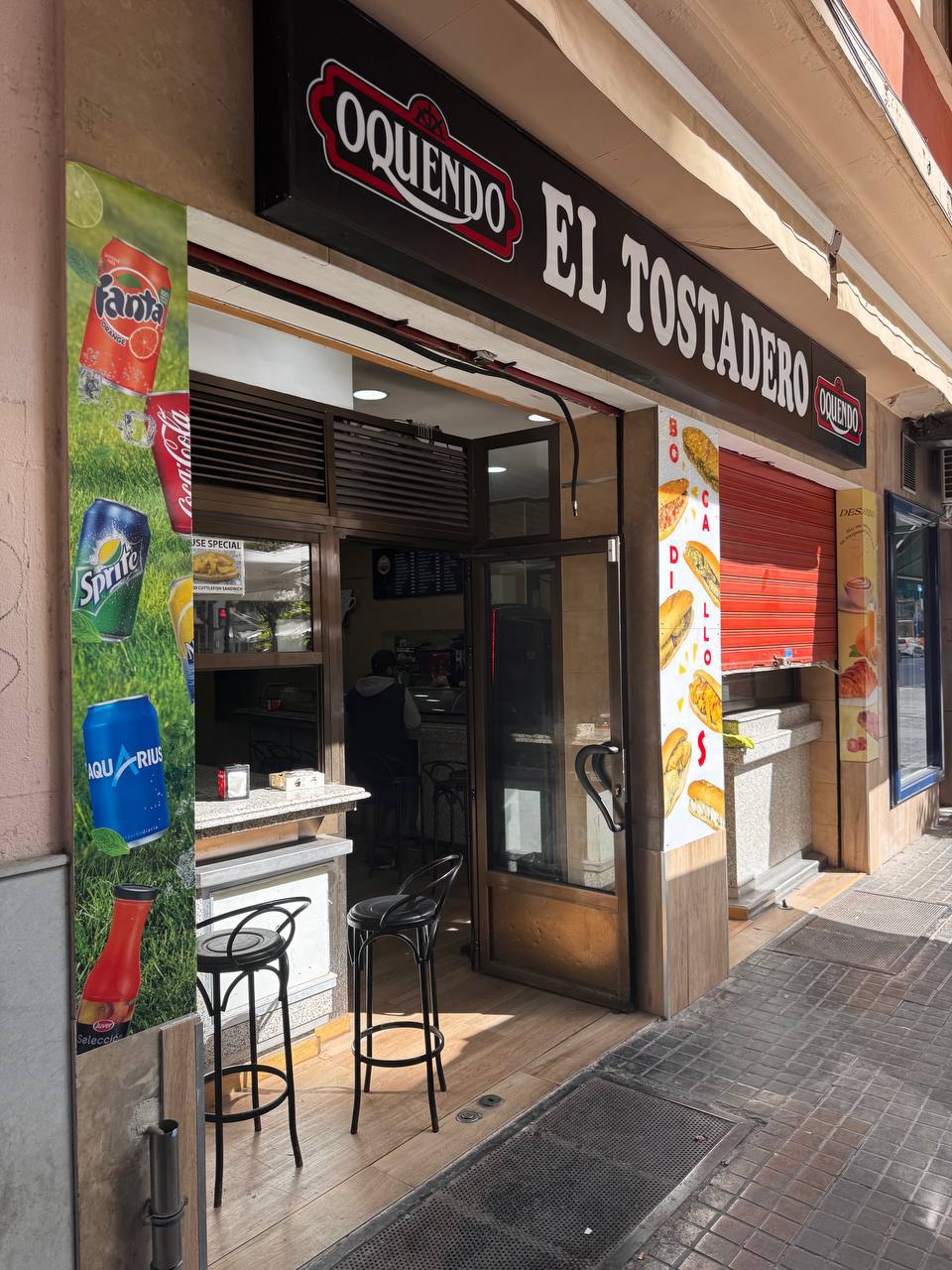 Power bank rental at El Tostadero, Valencia